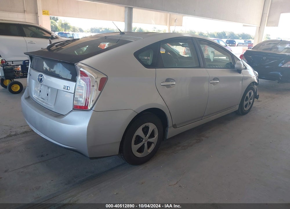2013 TOYOTA PRIUS TWO VIN: JTDKN3DU7D5566433