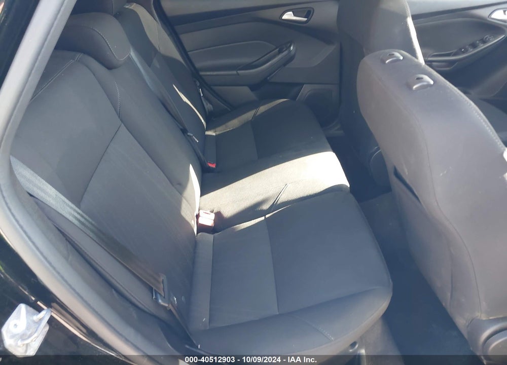 2018 FORD FOCUS SE VIN: 1FADP3K28JL224779