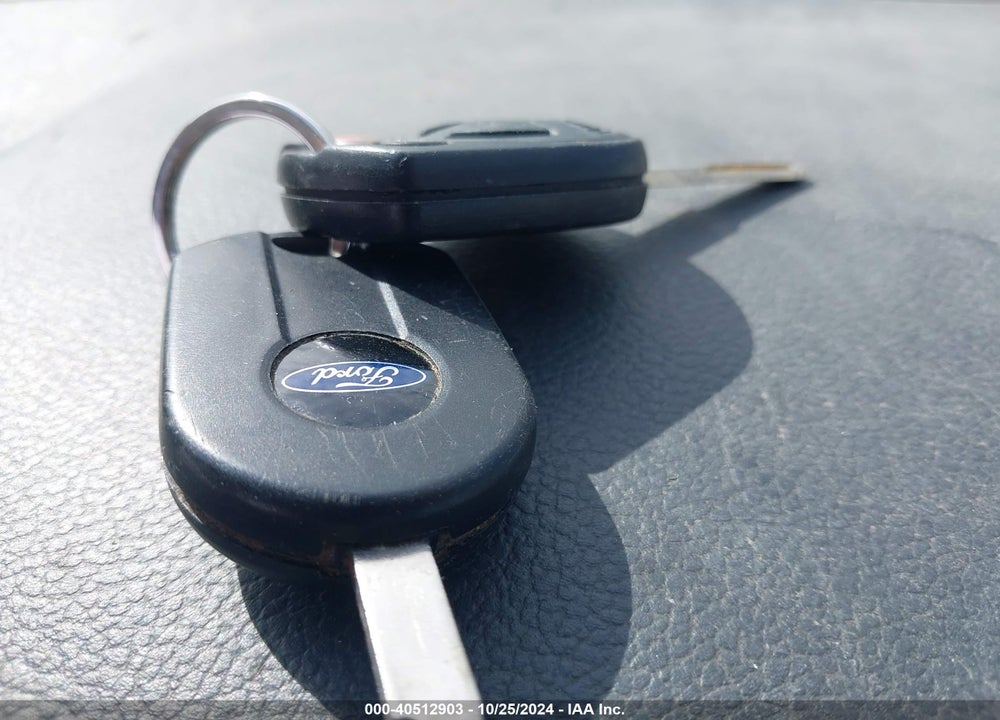 2018 FORD FOCUS SE VIN: 1FADP3K28JL224779