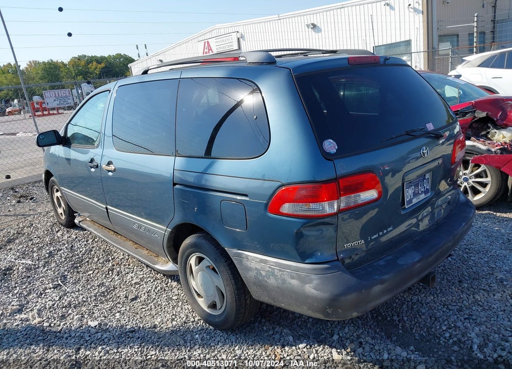 2001 TOYOTA SIENNA XLE VIN: 4T3ZF13C21U372616