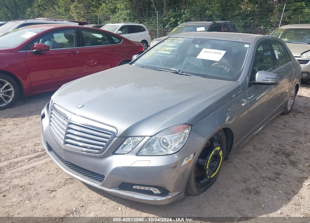 2010 MERCEDES-BENZ E 550 4MATIC VIN: WDDHF9AB5AA125857