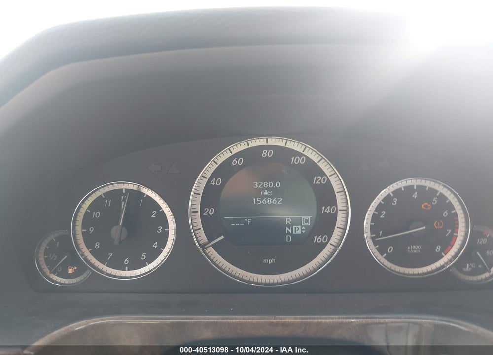 2010 MERCEDES-BENZ E 550 4MATIC VIN: WDDHF9AB5AA125857