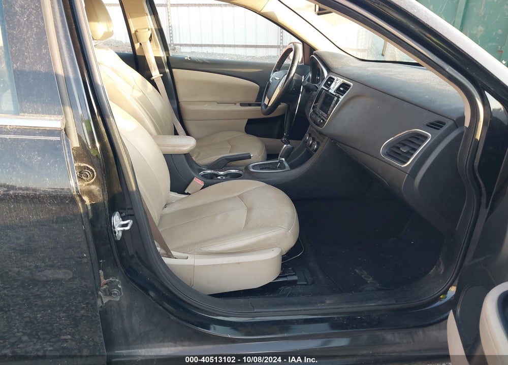 2011 CHRYSLER 200 LIMITED VIN: 1C3BC2FB2BN614420