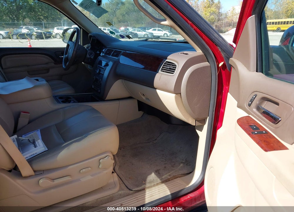 2013 GMC YUKON XL 1500 SLT VIN: 1GKS2KE73DR176888