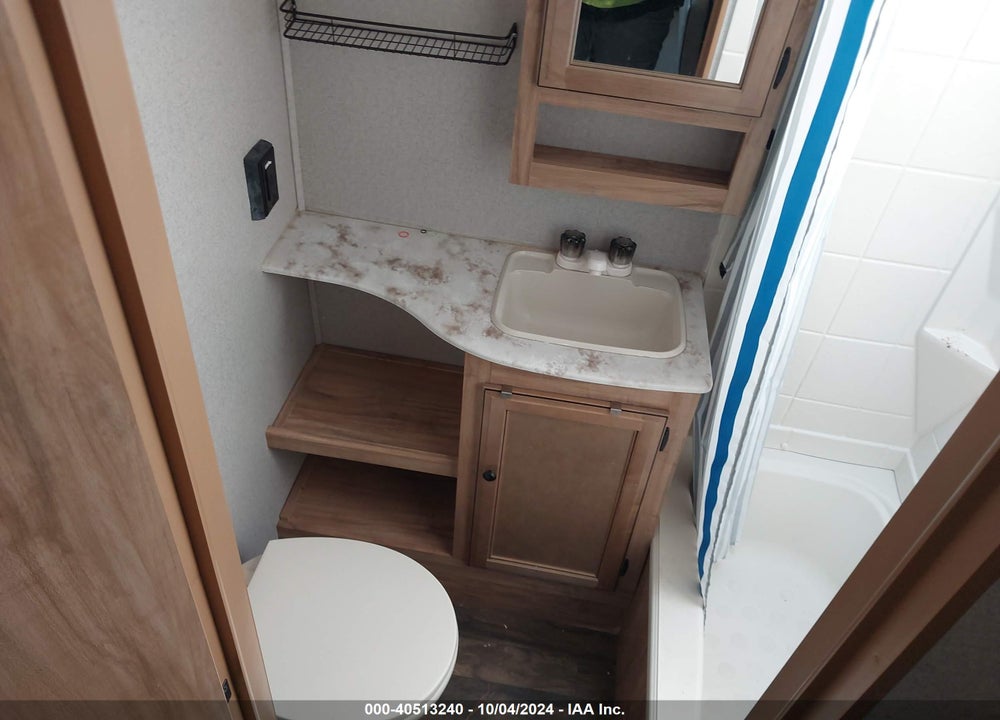 2019 COACHMEN FREEDOM EXPRESS VIN: 5ZT2FEUB7KW006957
