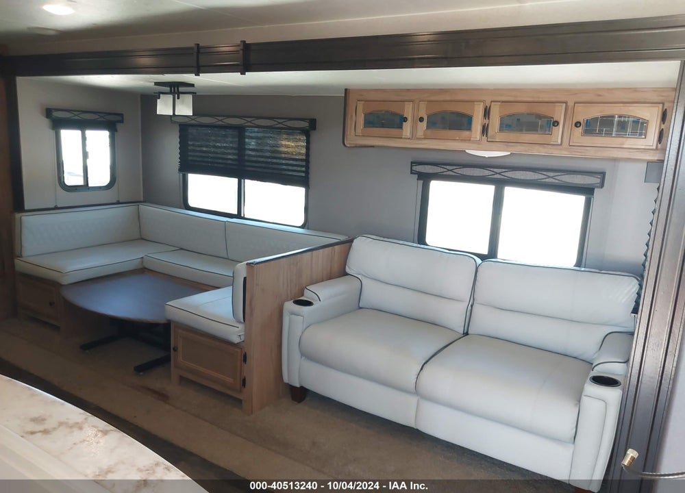 2019 COACHMEN FREEDOM EXPRESS VIN: 5ZT2FEUB7KW006957