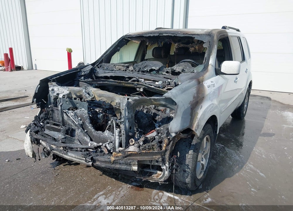 2011 HONDA PILOT EX-L VIN: 5FNYF4H79BB084902