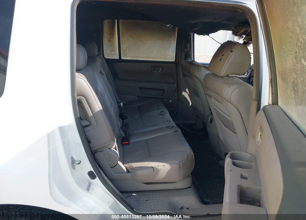 2011 HONDA PILOT EX-L VIN: 5FNYF4H79BB084902