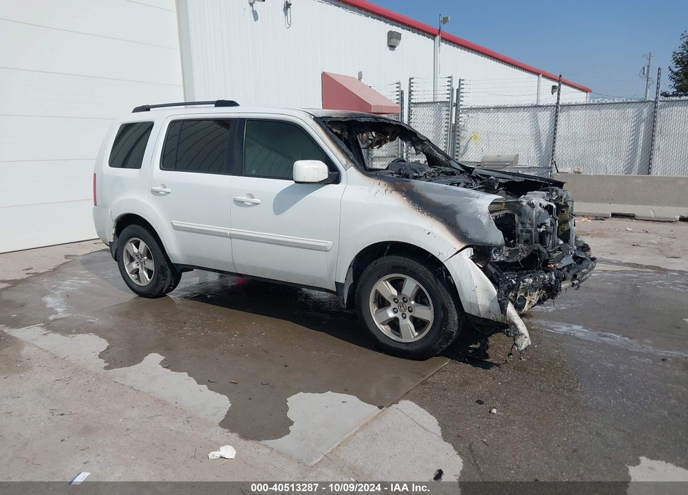 2011 HONDA PILOT EX-L VIN: 5FNYF4H79BB084902