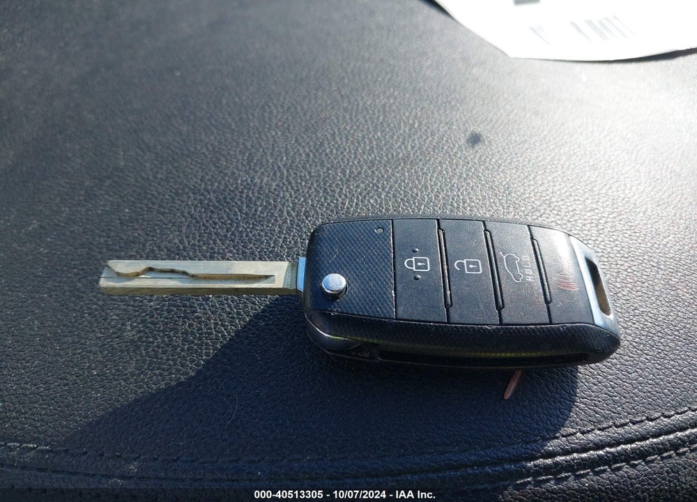 2016 KIA SORENTO 2.4L LX VIN: 5XYPGDA32GG053183