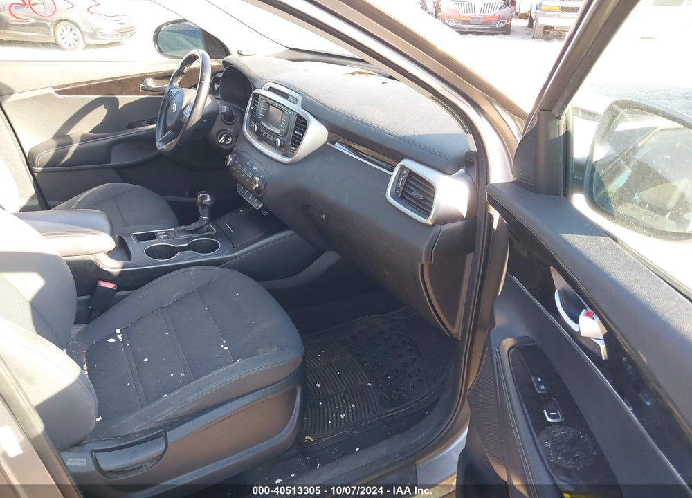 2016 KIA SORENTO 2.4L LX VIN: 5XYPGDA32GG053183