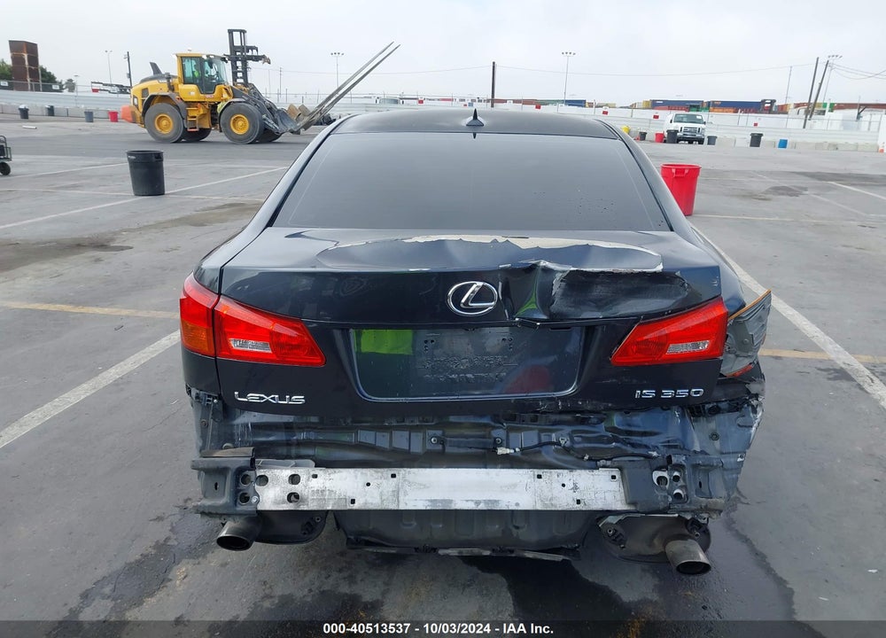 2007 LEXUS IS 350 VIN: JTHBE262X72010188