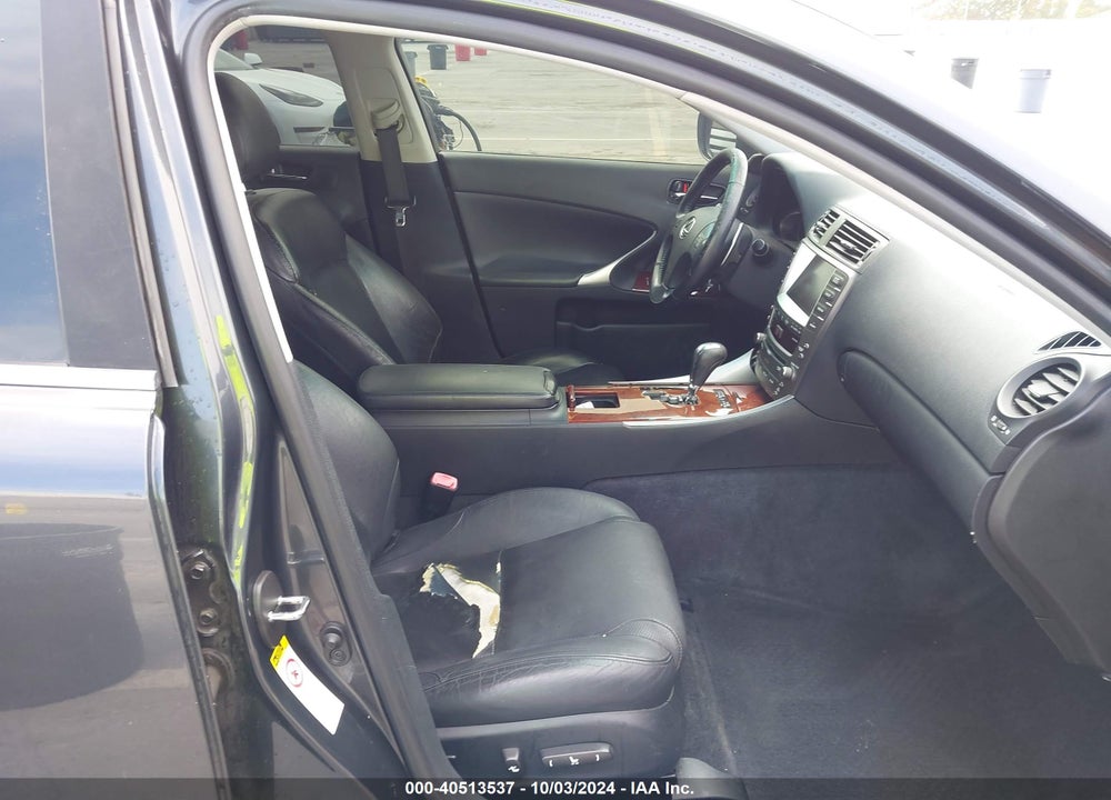 2007 LEXUS IS 350 VIN: JTHBE262X72010188
