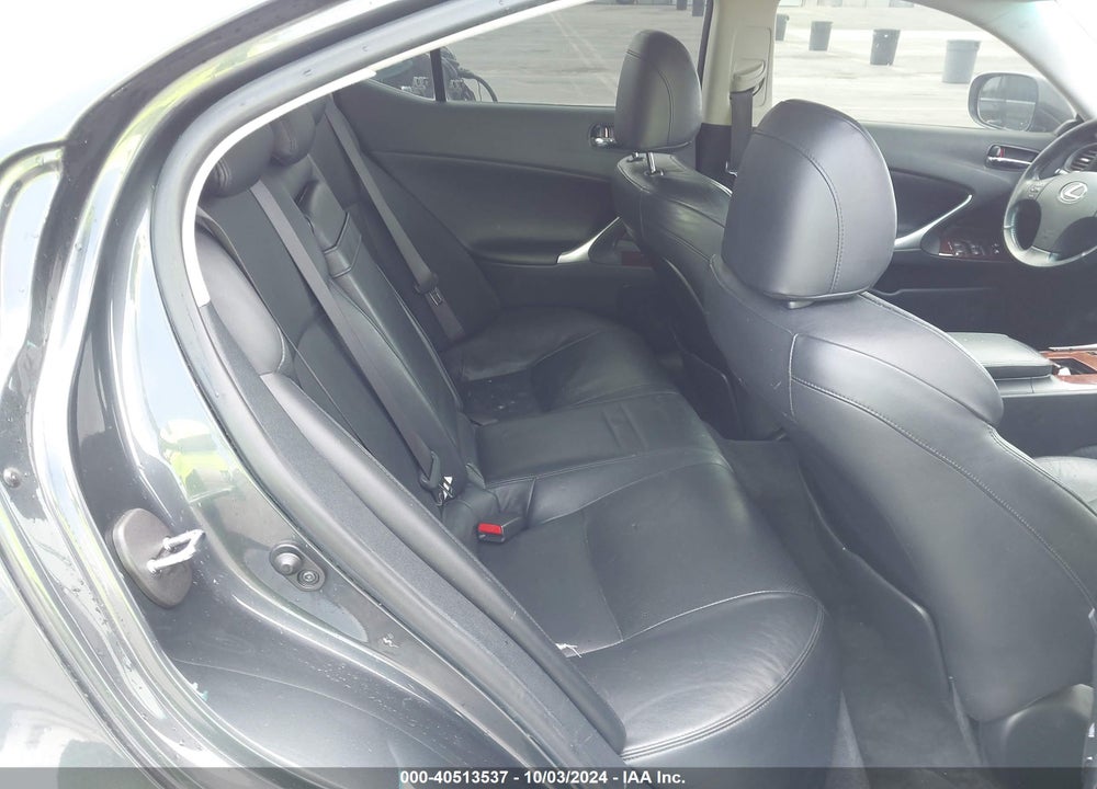 2007 LEXUS IS 350 VIN: JTHBE262X72010188