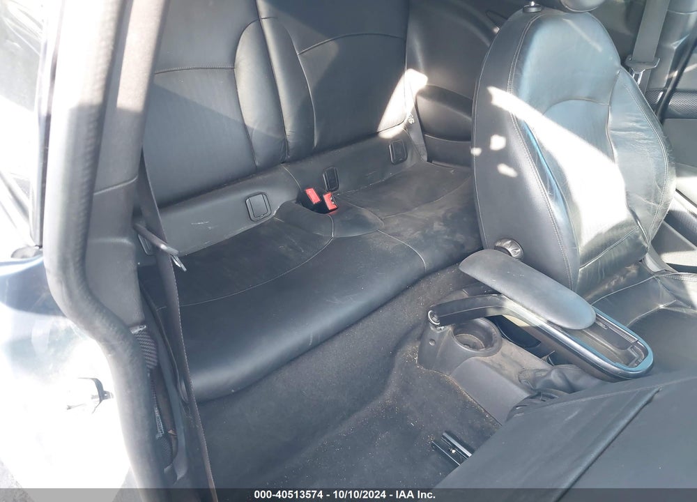 2011 MINI COOPER S VIN: WMWSV3C54BTY21006