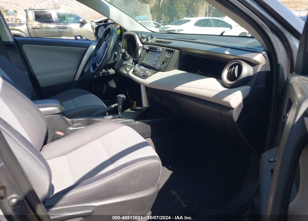 2015 TOYOTA RAV4 XLE VIN: 2T3WFREV1FW199887