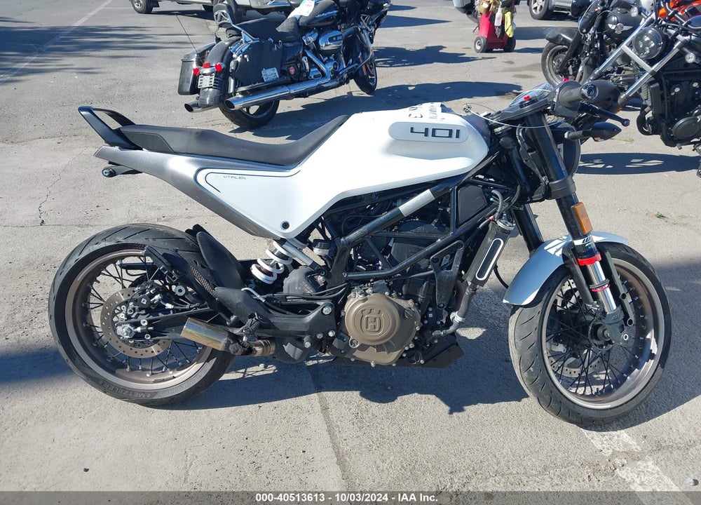 2022 HUSQVARNA VITPILEN 401/SVARTPILEN 401 VIN: MD2JUJ400NC204015
