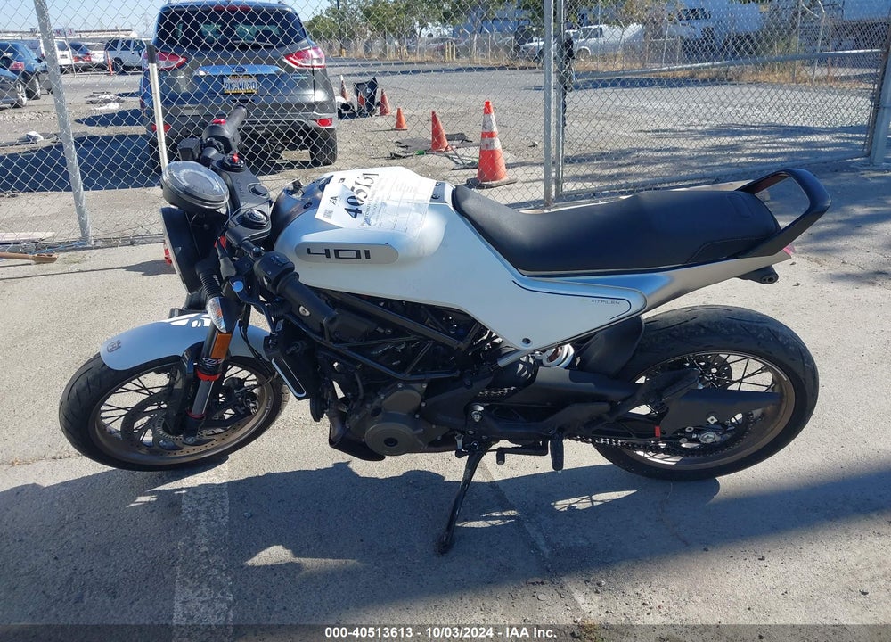 2022 HUSQVARNA VITPILEN 401/SVARTPILEN 401 VIN: MD2JUJ400NC204015