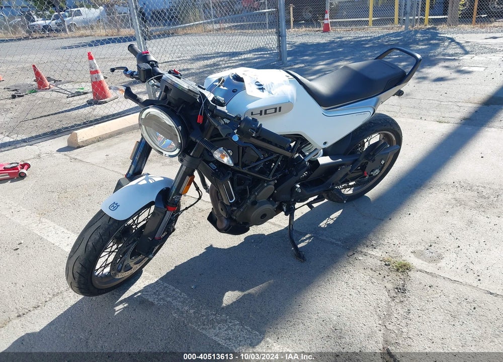 2022 HUSQVARNA VITPILEN 401/SVARTPILEN 401 VIN: MD2JUJ400NC204015