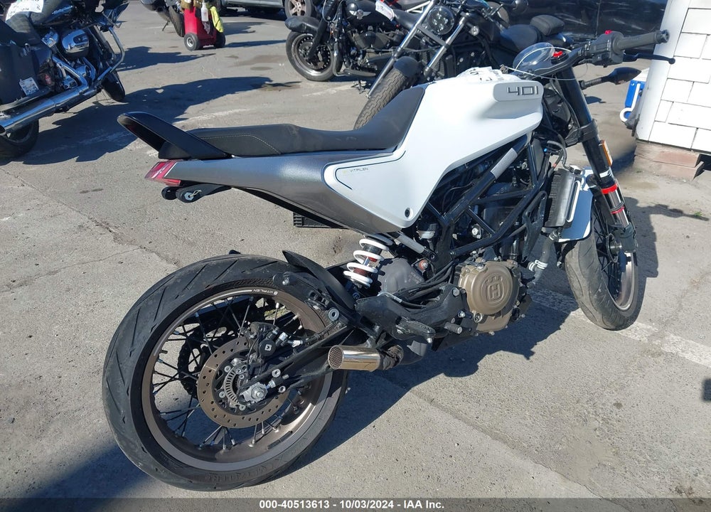 2022 HUSQVARNA VITPILEN 401/SVARTPILEN 401 VIN: MD2JUJ400NC204015