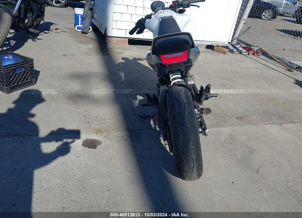 2022 HUSQVARNA VITPILEN 401/SVARTPILEN 401 VIN: MD2JUJ400NC204015