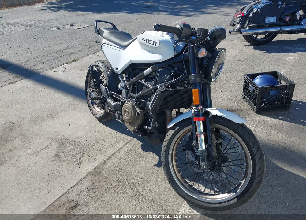2022 HUSQVARNA VITPILEN 401/SVARTPILEN 401 VIN: MD2JUJ400NC204015