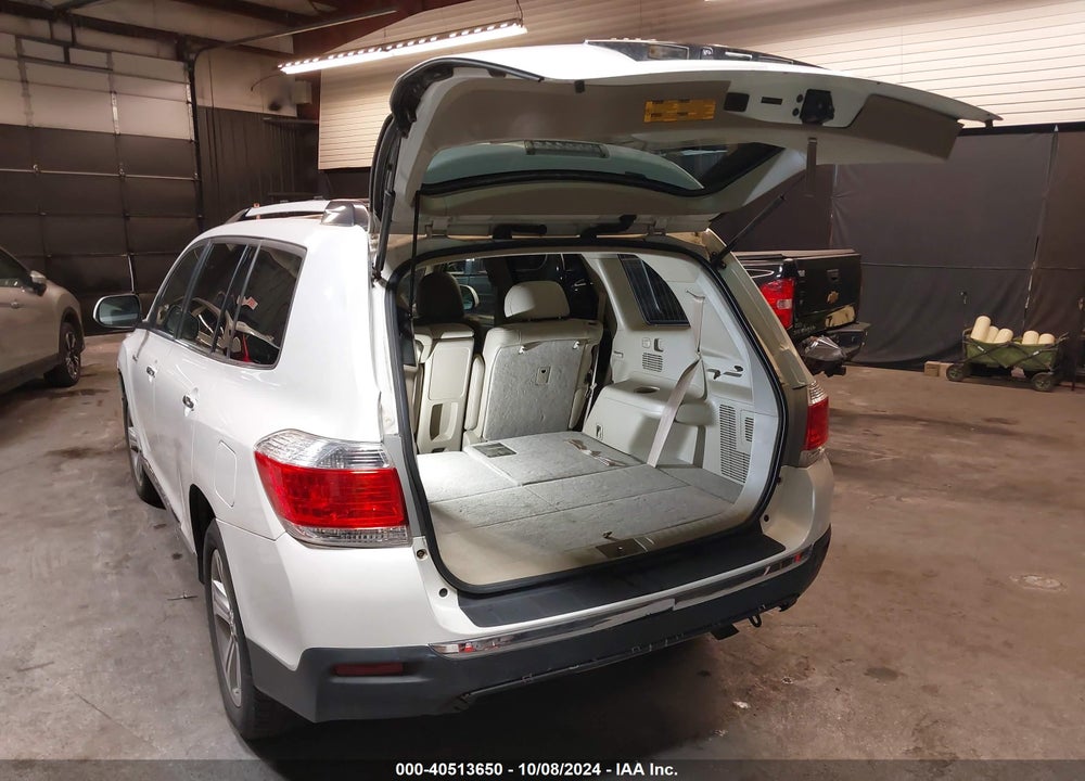 2011 TOYOTA HIGHLANDER LIMITED V6 VIN: 5TDDK3EH1BS085541