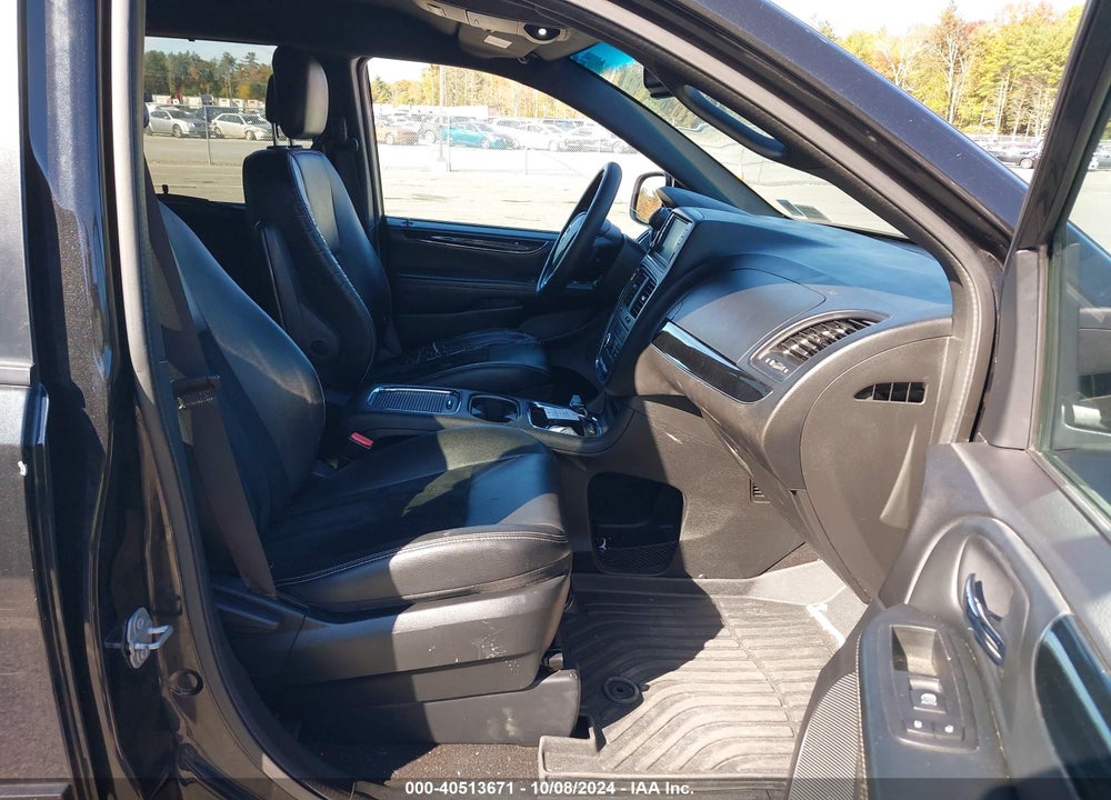 2017 DODGE GRAND CARAVAN SXT VIN: 2C4RDGCG0HR574595