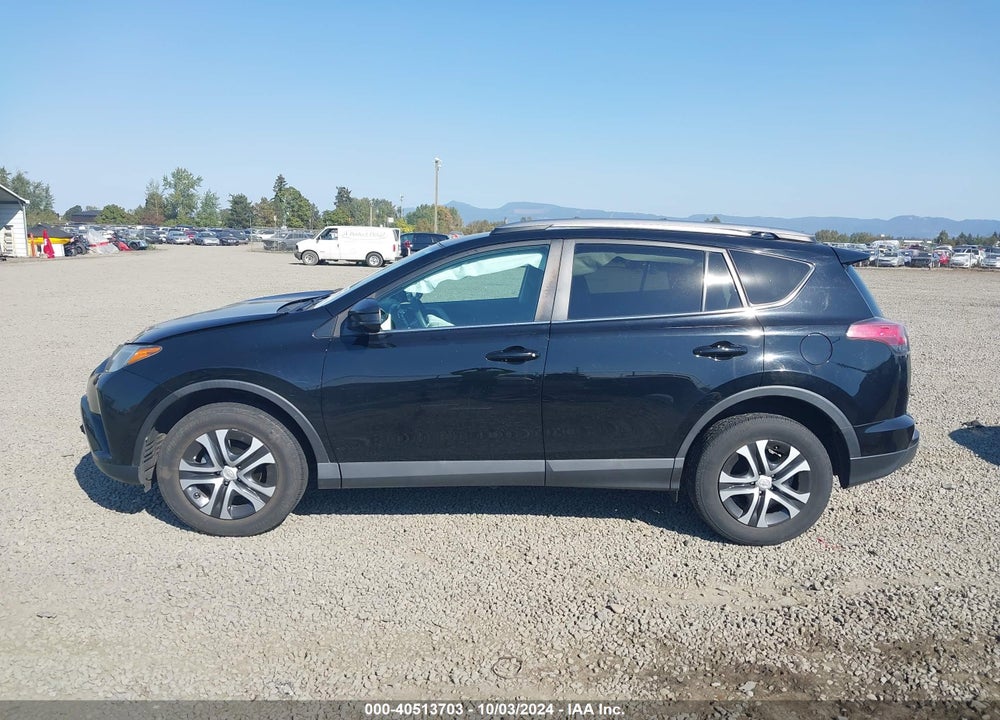 2017 TOYOTA RAV4 LE VIN: 2T3BFREV0HW574315