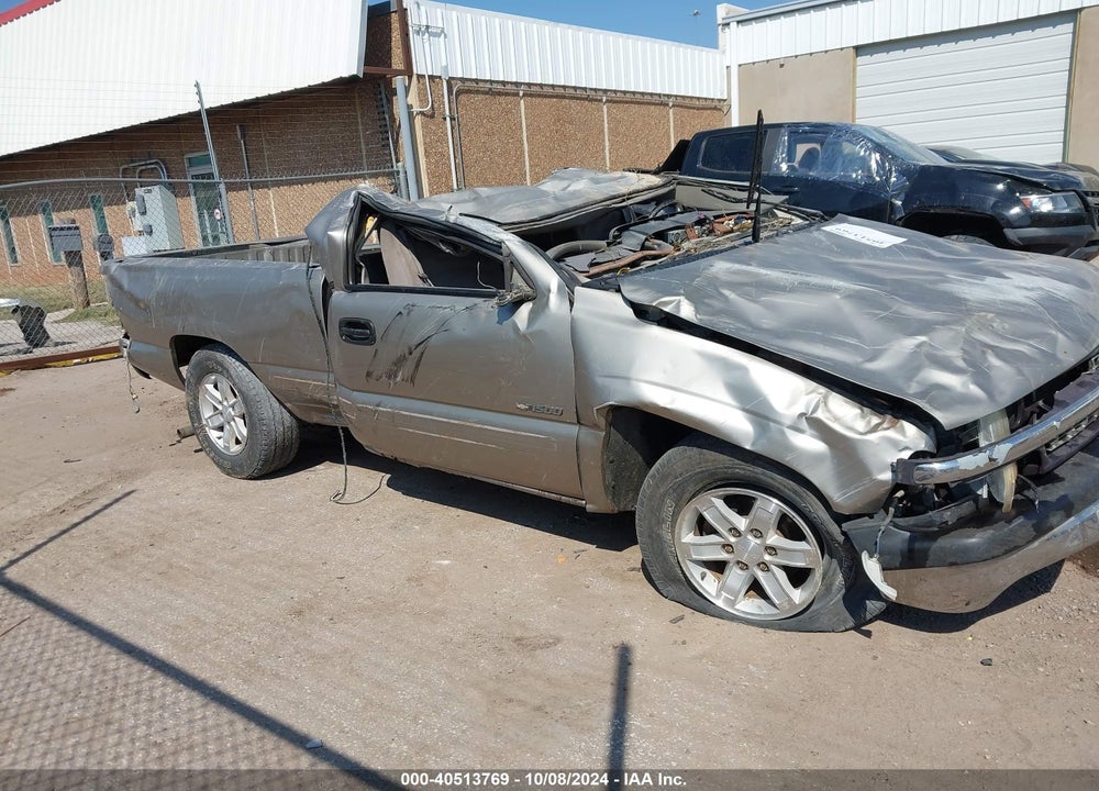 2000 CHEVROLET SILVERADO 1500 LS VIN: 1GCEC14VXYZ225011