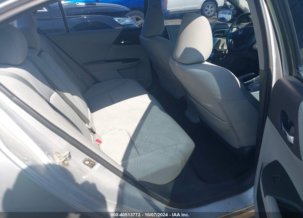 2015 HONDA ACCORD LX VIN: 1HGCR2F39FA075574