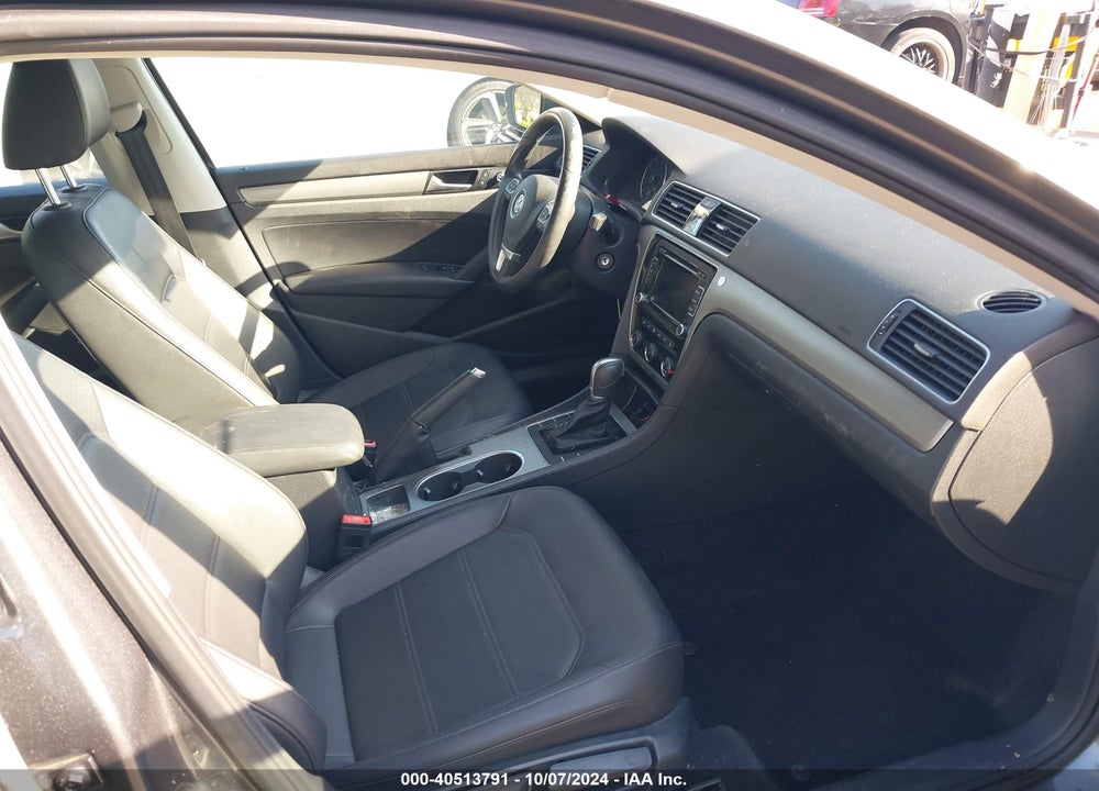 2015 VOLKSWAGEN PASSAT VIN: 1VWBT7A35FC030634