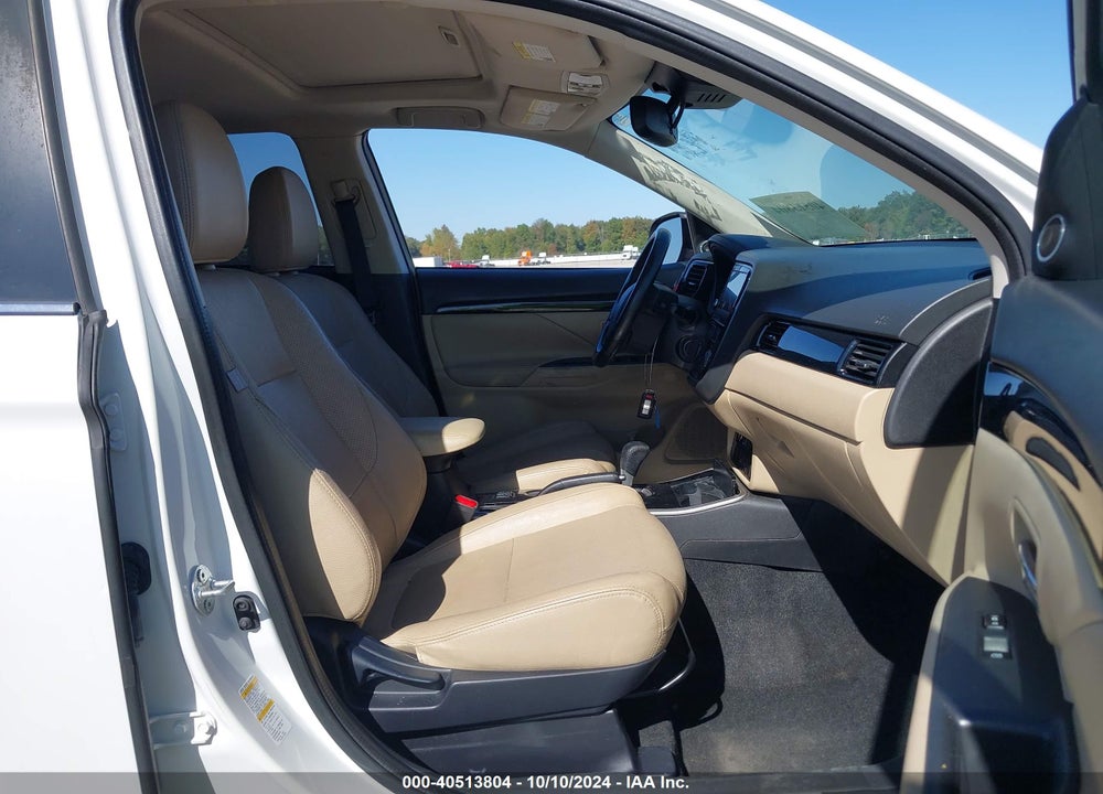 2017 MITSUBISHI OUTLANDER SE/SEL VIN: JA4AD3A34HZ000247
