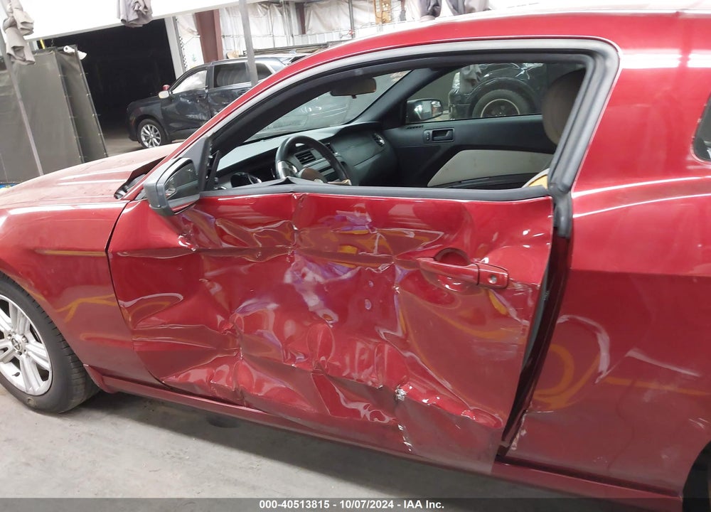 2014 FORD MUSTANG V6 VIN: 1ZVBP8AM8E5327984