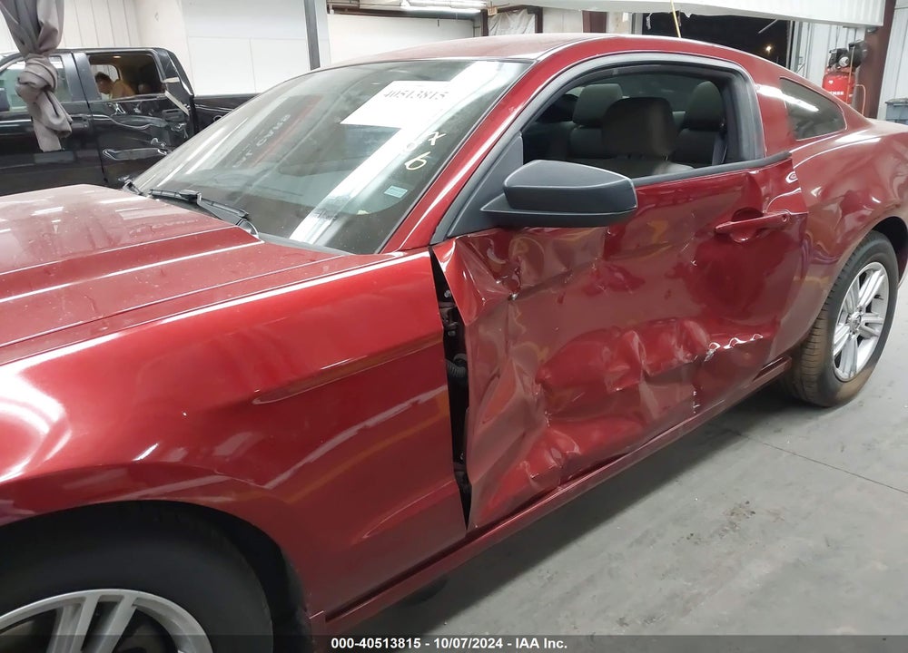 2014 FORD MUSTANG V6 VIN: 1ZVBP8AM8E5327984