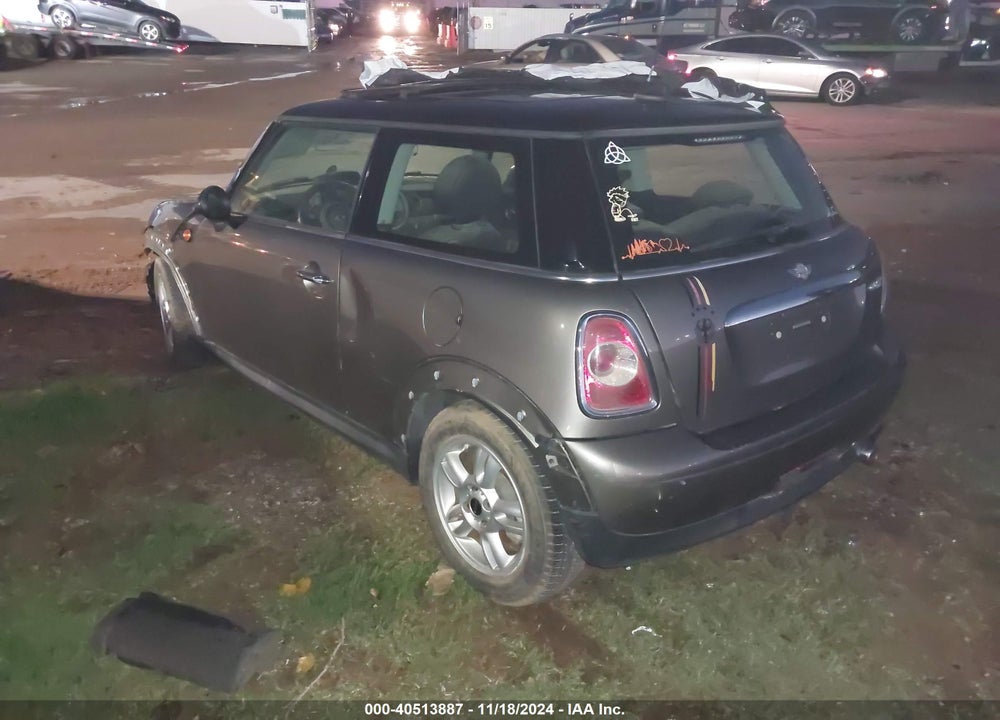 2013 MINI HARDTOP COOPER VIN: WMWSU3C58DT681094