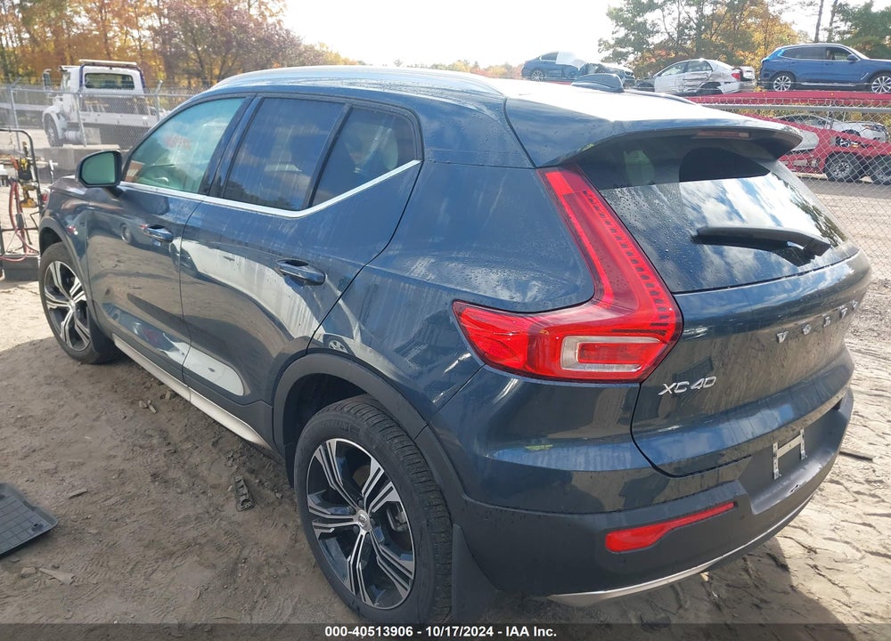 2021 VOLVO XC40 T5 INSCRIPTION VIN: YV4162UL1M2576108