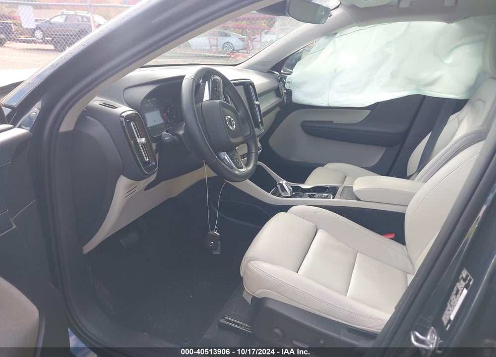 2021 VOLVO XC40 T5 INSCRIPTION VIN: YV4162UL1M2576108