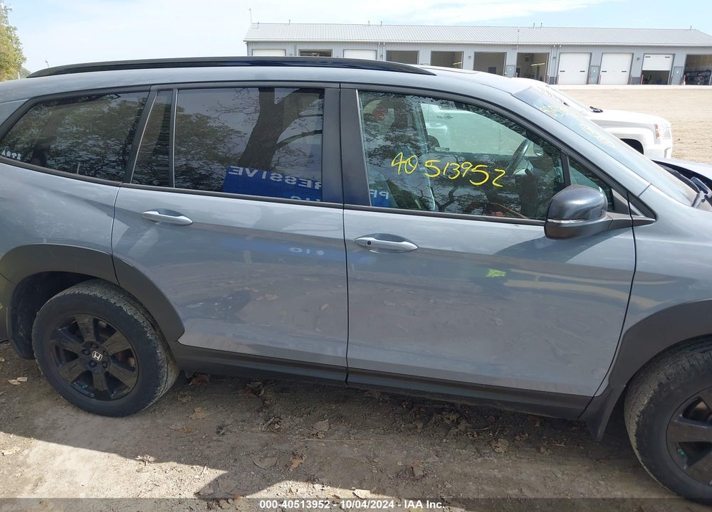 2022 HONDA PILOT AWD TRAILSPORT VIN: 5FNYF6H85NB035821