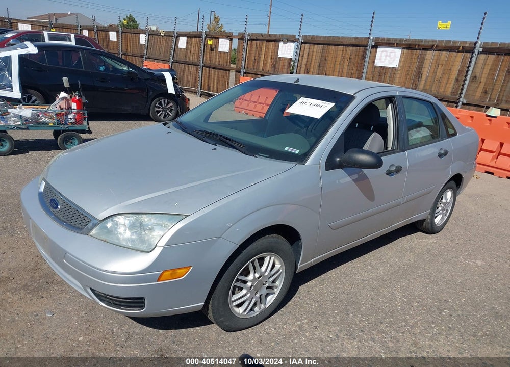 2005 FORD FOCUS ZX4 VIN: 1FAFP34N85W105358