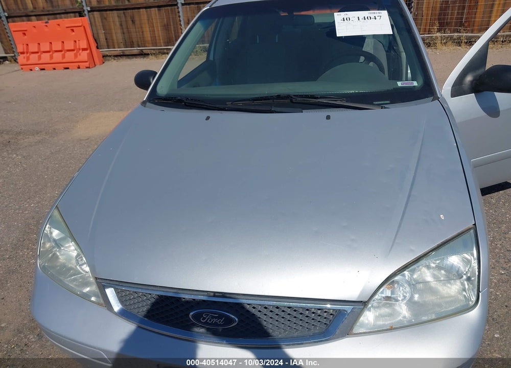 2005 FORD FOCUS ZX4 VIN: 1FAFP34N85W105358