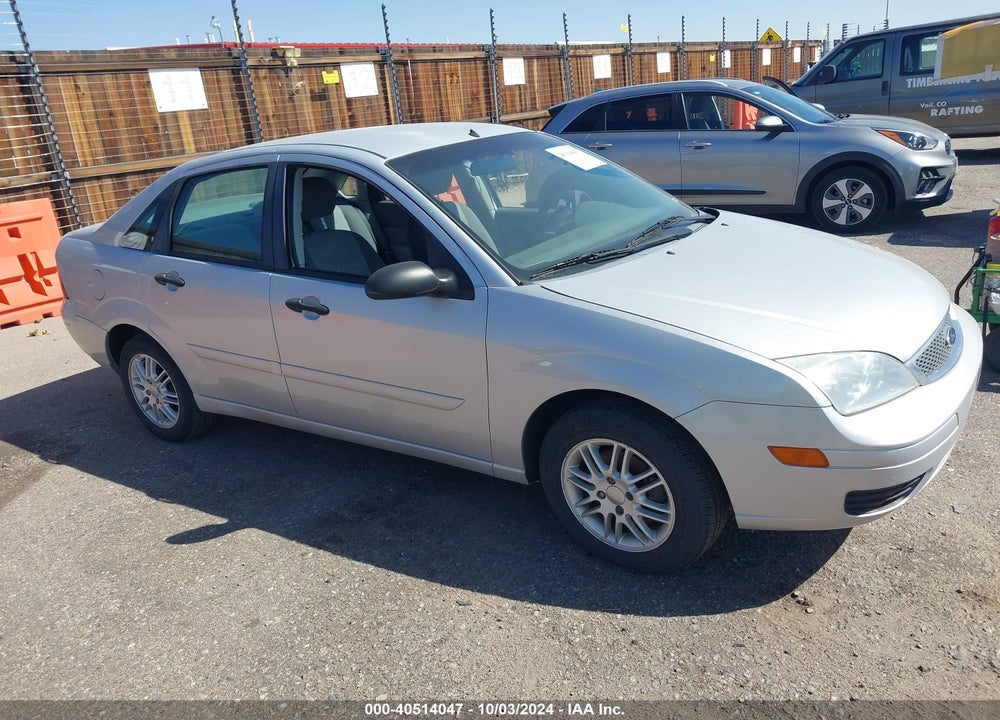 2005 FORD FOCUS ZX4 VIN: 1FAFP34N85W105358