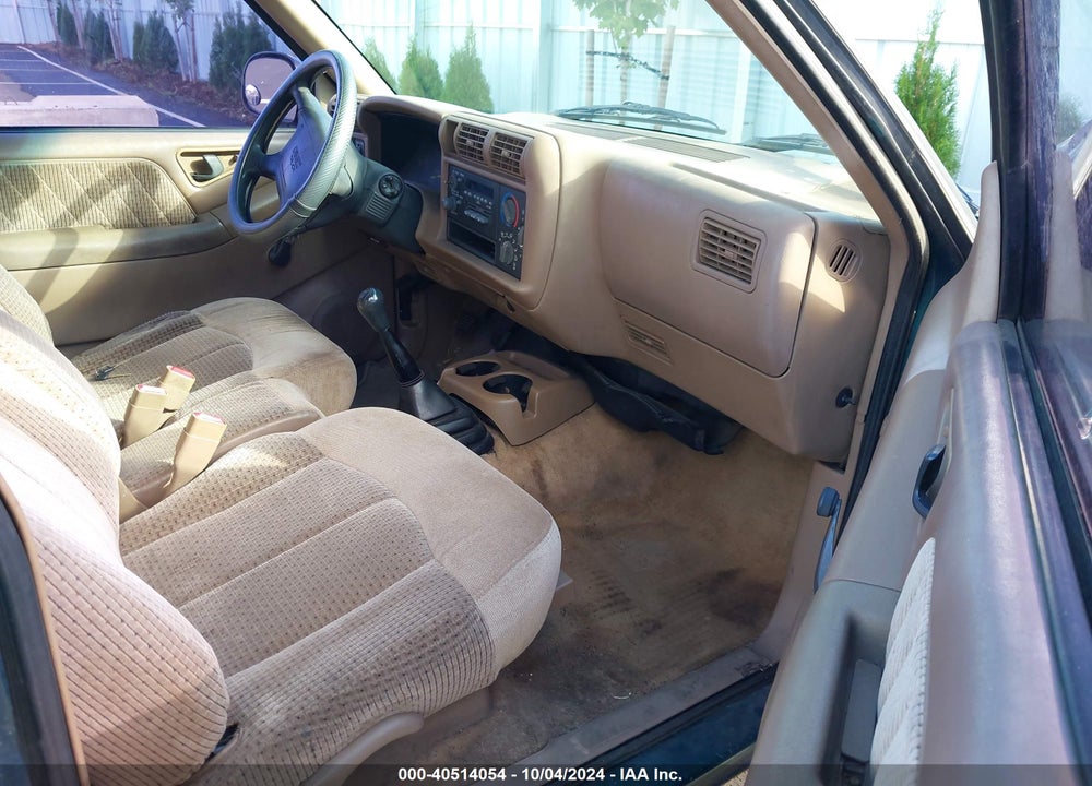 1996 GMC SONOMA VIN: 1GTCS1948TK518319