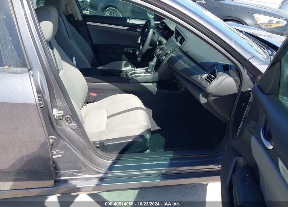 2018 HONDA CIVIC LX VIN: 2HGFC2F55JH599878
