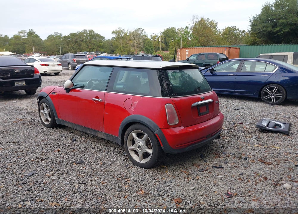 2006 MINI COOPER VIN: WMWRC33586TK66619