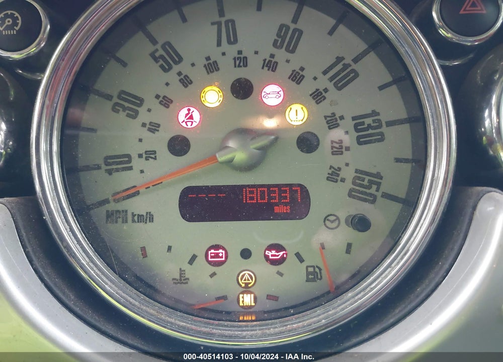2006 MINI COOPER VIN: WMWRC33586TK66619
