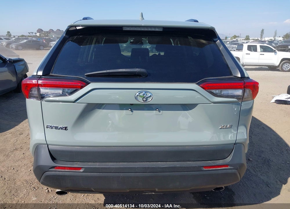 2022 TOYOTA RAV4 XLE VIN: 2T3W1RFV0NW194482