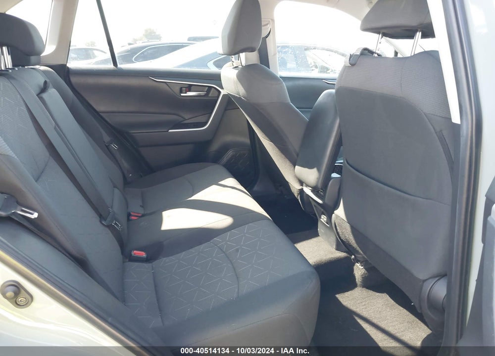 2022 TOYOTA RAV4 XLE VIN: 2T3W1RFV0NW194482