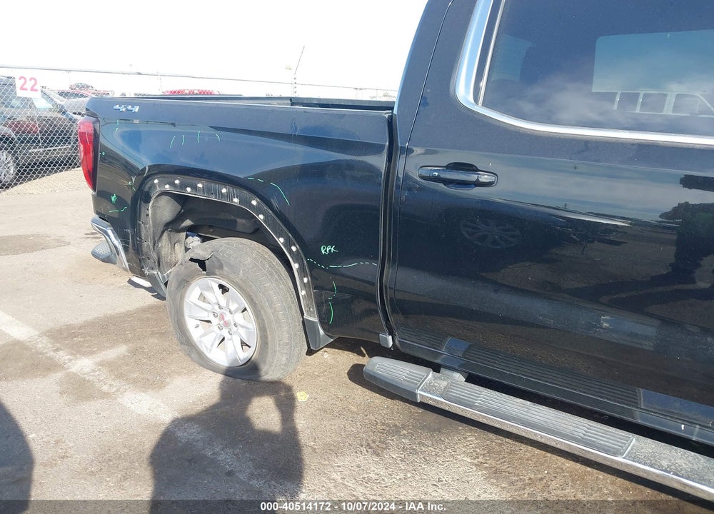 2021 GMC SIERRA 1500 4WD SHORT BOX SLE VIN: 3GTP9BEK0MG199403