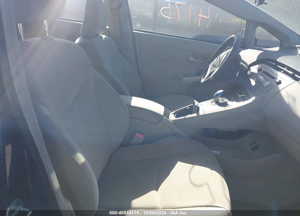 2011 TOYOTA PRIUS TWO VIN: JTDKN3DU3B0289628